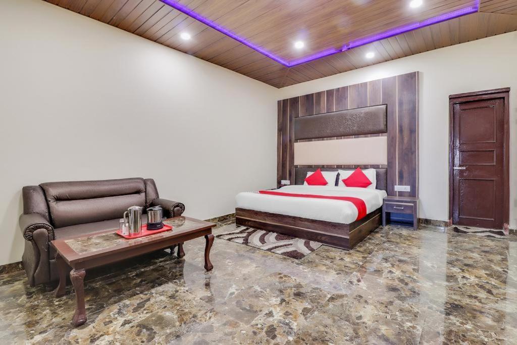 Hotel Himdhara, Далхаузи Экстерьер фото